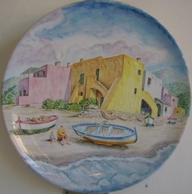 Ceramiche d-Arte di Albisola - Piatto in maiolica con case dei pescatori